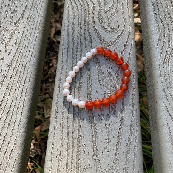 Carnelian and Akoya pearl bracelet - Picture 1 of 1